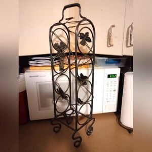 Black Metal Wine Rack with Leaf Design